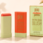 رژگونه استیکی مرطوب‌کننده پیکسی مدل On-the-Glow Blush رنگ Juicy حجم ۱۹ گرم